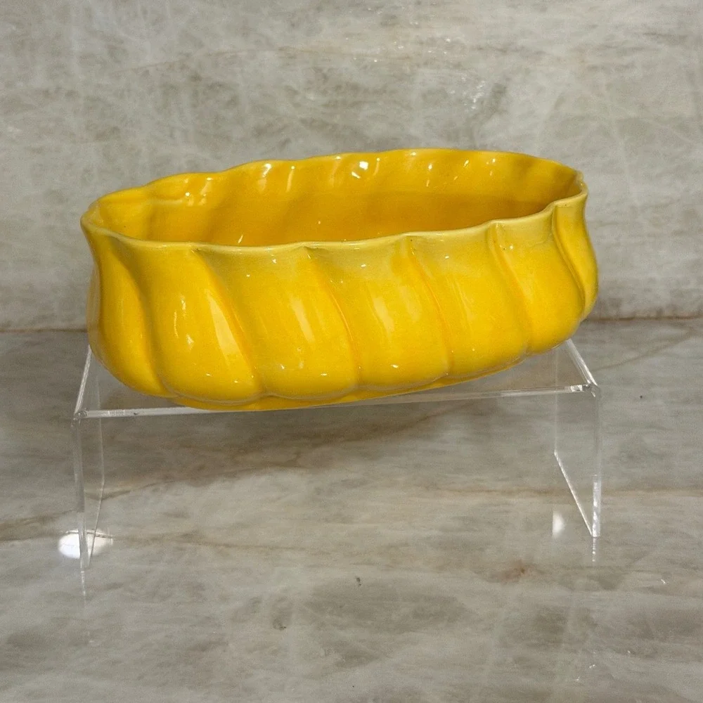Maurice of California Ceramic Planter‎ Yellow 1952 MCM Scalloped Oval Planter